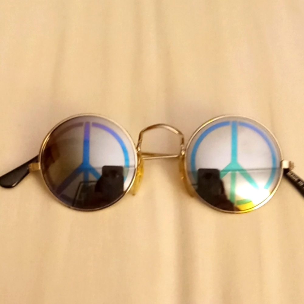 Peace ✌️ Sunglasses